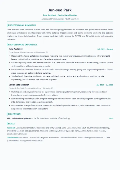 Data Architect resume template (Modern), mid-level example